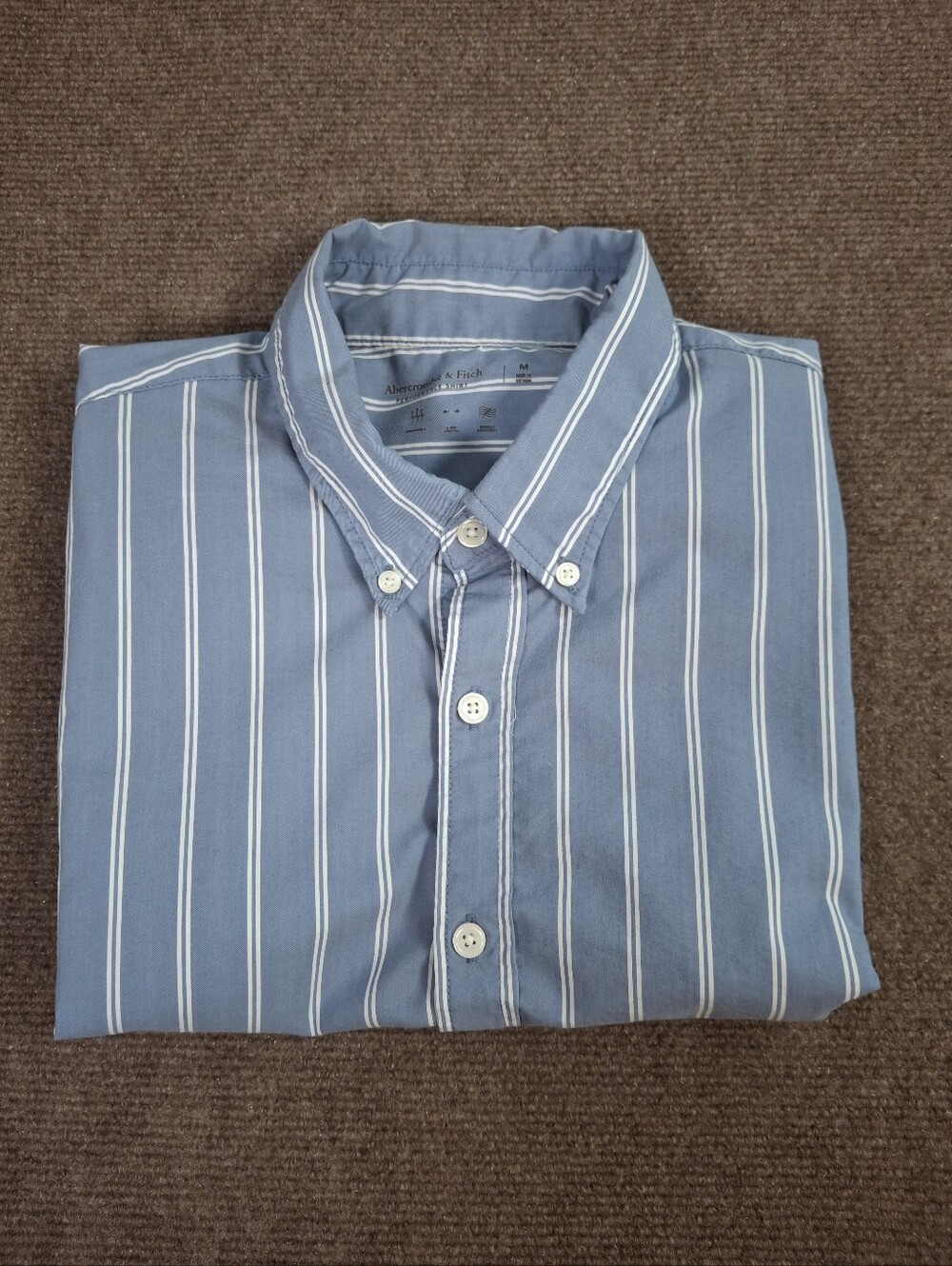 Abercrombie & Fitch Performance Blue Short Sleeve Button Up Shirt Striped Size M